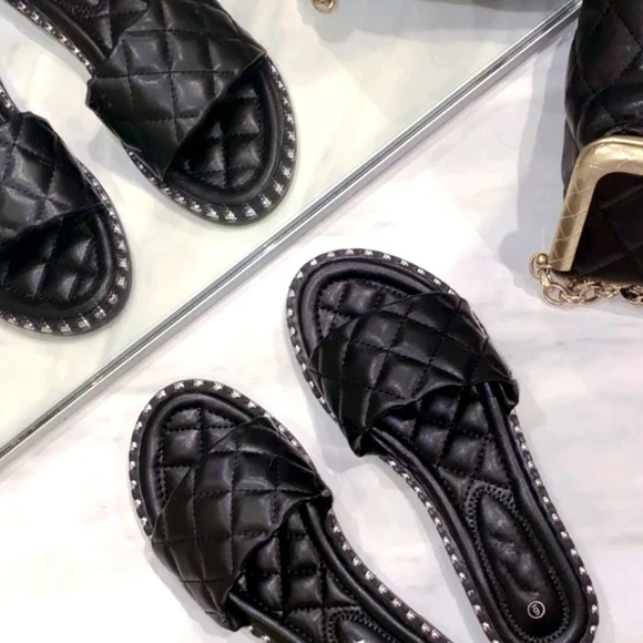 Just In Glam BLACK SANDAL - Picture 2 of 2